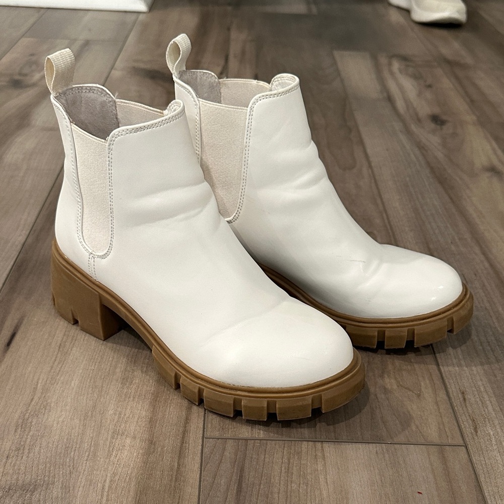 Steve Madden Howler Booties 8.5